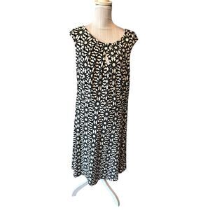 WISP Woman Dress Size 16W Black & White Patterned